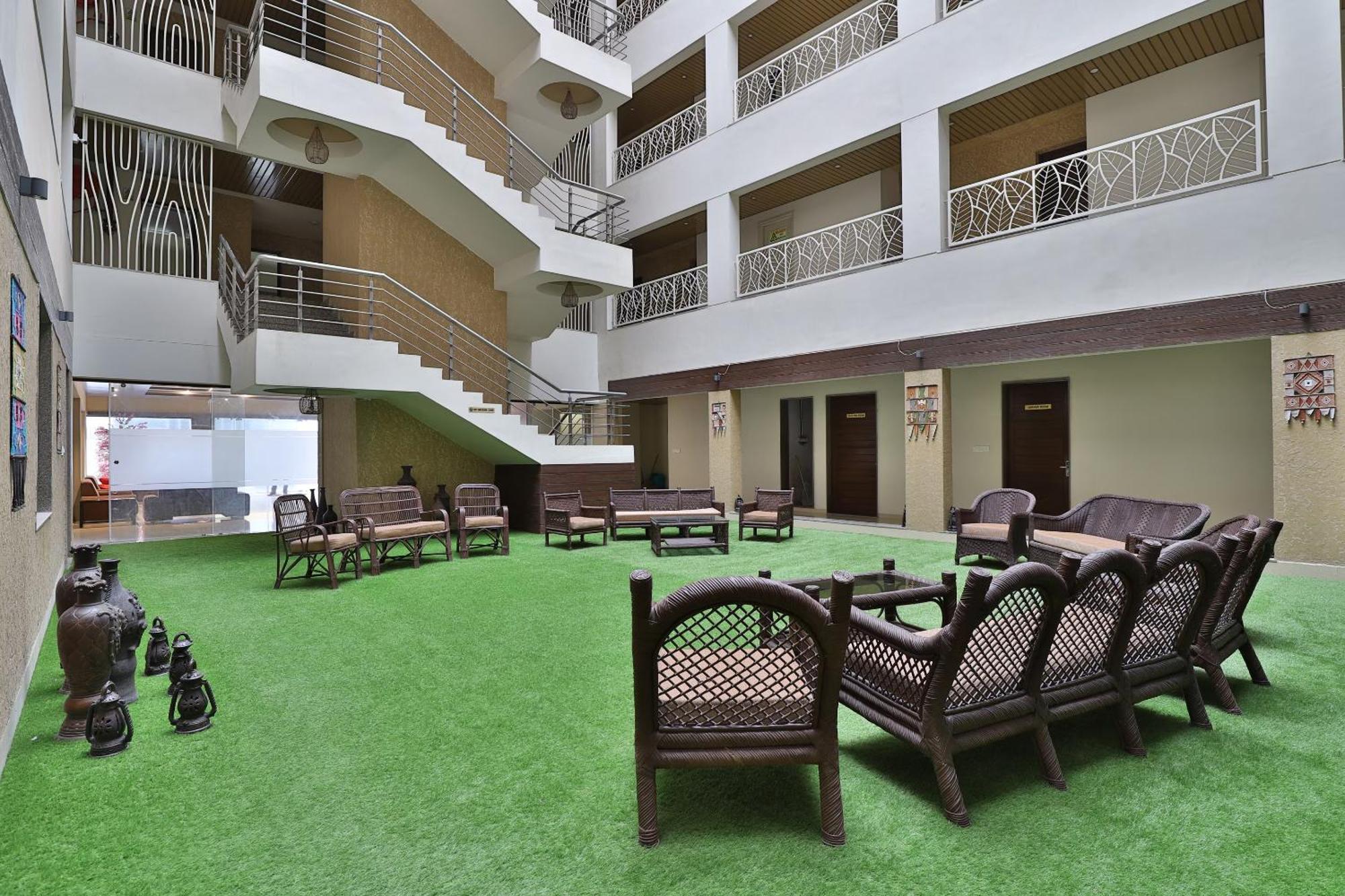 Atithi Resort Bharuch Ngoại thất bức ảnh